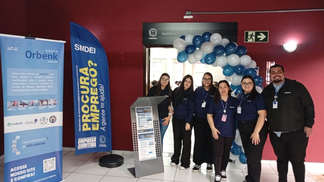 Equipe do Grupo Orbenk no Feirão Nacional de Vagas em Curitiba